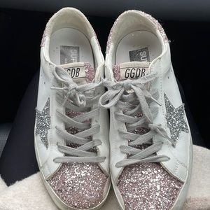 Golden Goose Superstar classic: glitter on toe, heel, and star